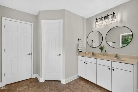 4007 Jockey Club Circle Cary NC 27519