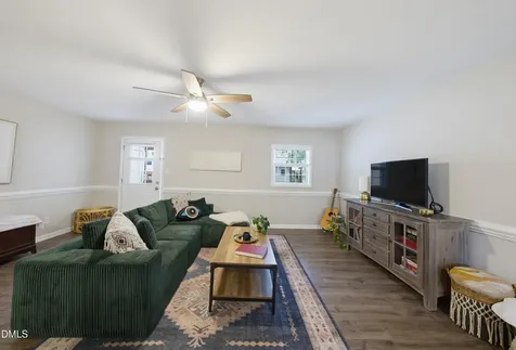 6413 New Market Way Raleigh NC 27615