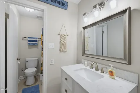 6413 New Market Way Raleigh NC 27615