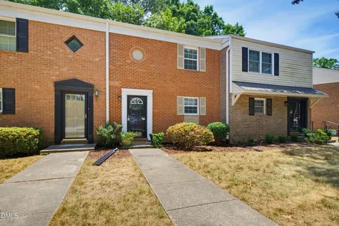 6413 New Market Way Raleigh NC 27615