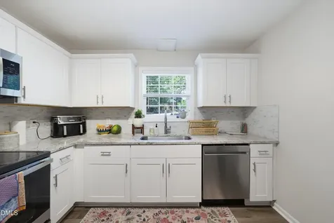 6413 New Market Way Raleigh NC 27615