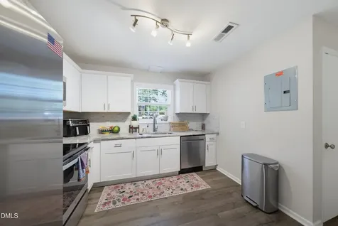 6413 New Market Way Raleigh NC 27615