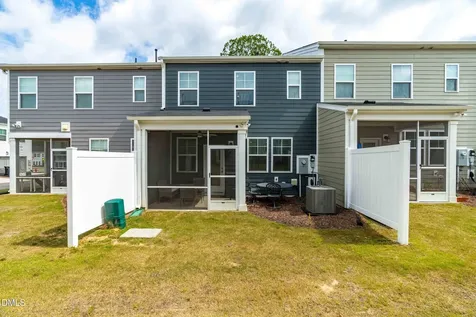 1712 Sweet Gardenia Way Apex NC 27502