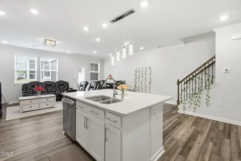 1712 Sweet Gardenia Way Apex NC 27502