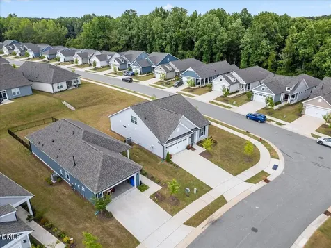 1602 Moa Court Fuquay Varina NC 27526
