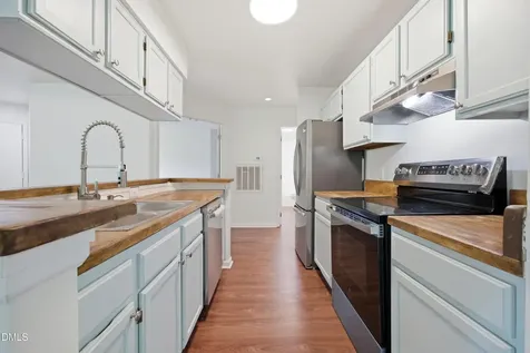 834 New Kent Place Cary NC 27511
