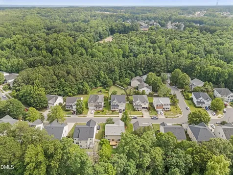 1128 Woodlands Creek Way Apex NC 27502
