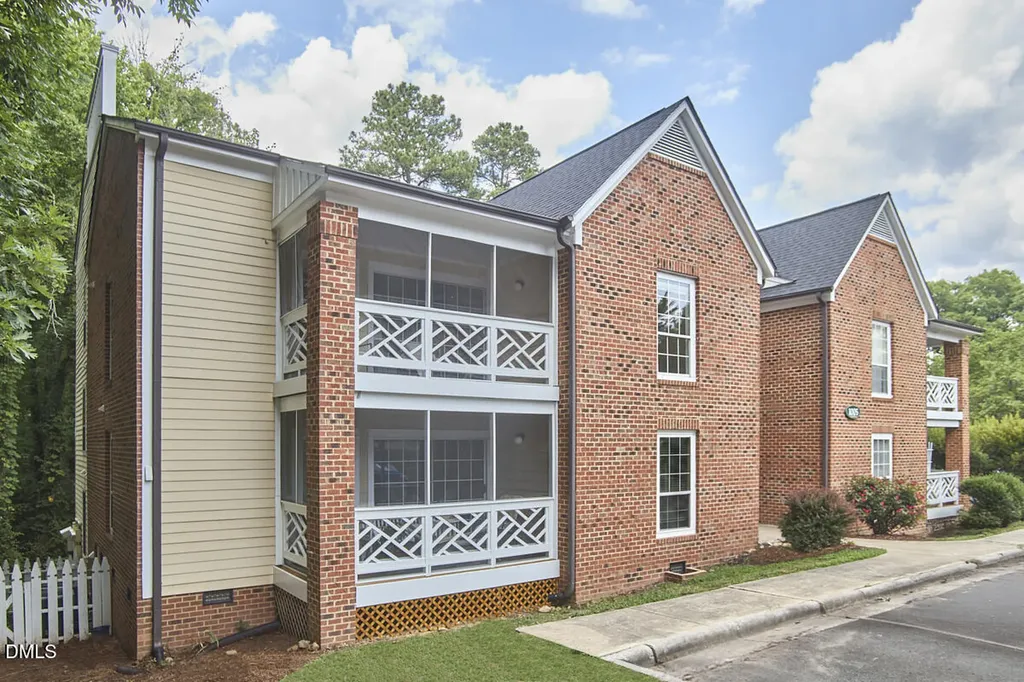 1005 Kingswood Drive Chapel Hill NC 27517