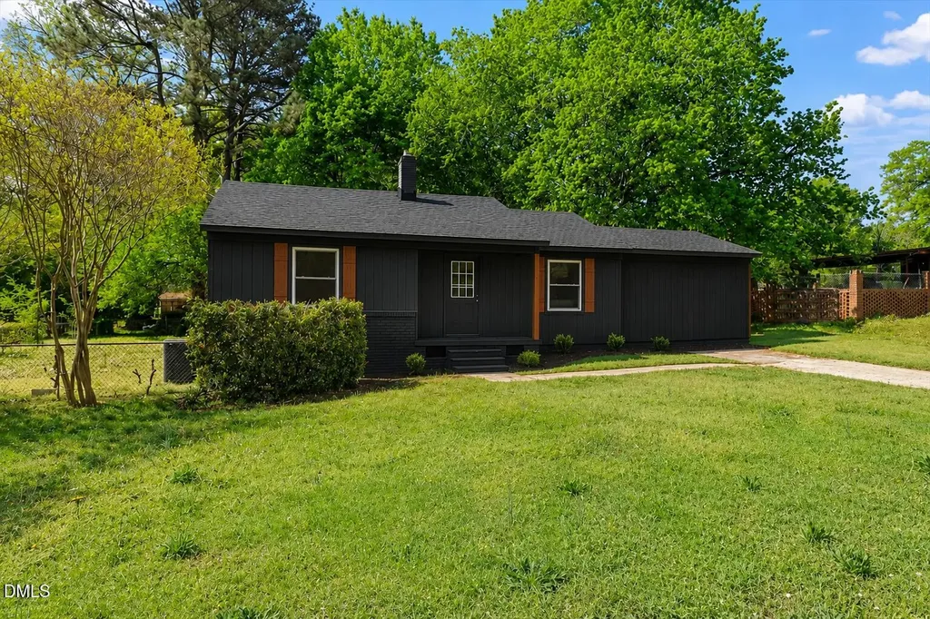 2304 Nelson Street Raleigh NC 27610
