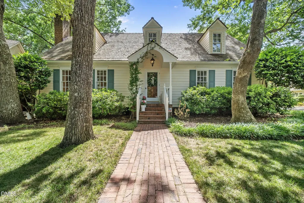 2217 Middlefield Court Raleigh NC 27615
