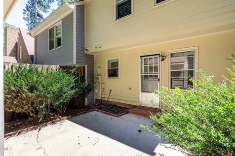 5519 Hamstead Crossing Raleigh NC 27612