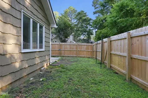4217 Pin Oak Drive Durham NC 27707