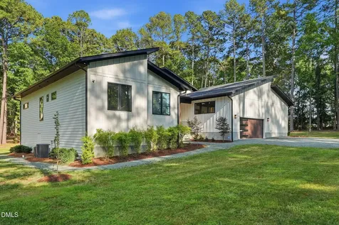 4628 Hibiscus Lane Chapel Hill NC 27516