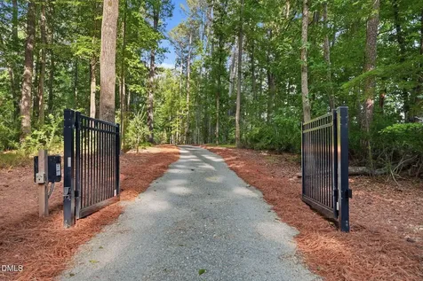 4628 Hibiscus Lane Chapel Hill NC 27516