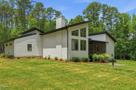 4628 Hibiscus Lane Chapel Hill NC 27516
