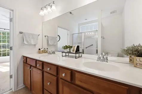 537 Tomkins Loop Cary NC 27519