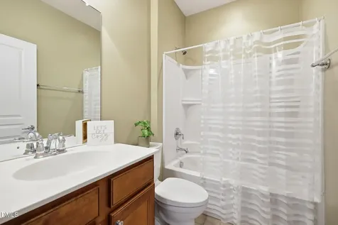 537 Tomkins Loop Cary NC 27519