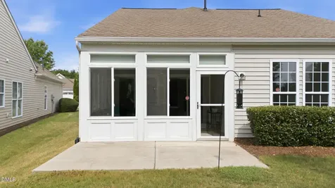 537 Tomkins Loop Cary NC 27519