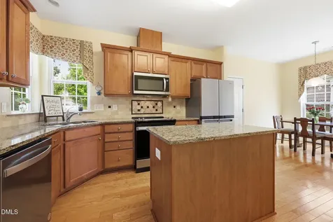 537 Tomkins Loop Cary NC 27519