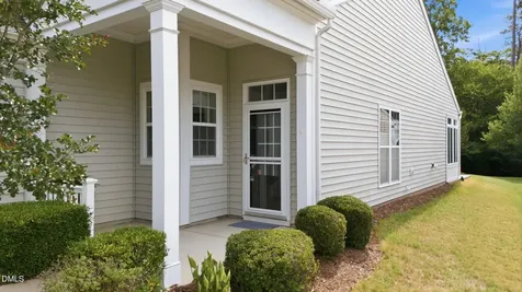 537 Tomkins Loop Cary NC 27519