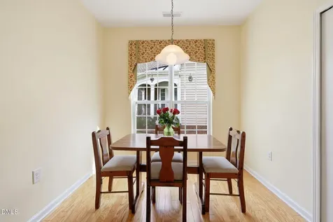 537 Tomkins Loop Cary NC 27519