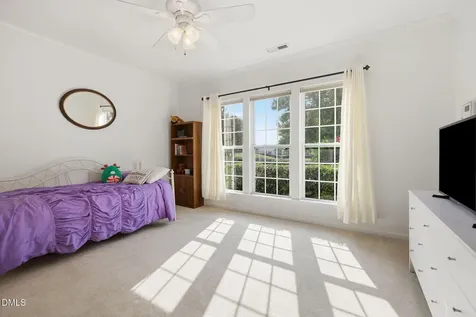 537 Tomkins Loop Cary NC 27519