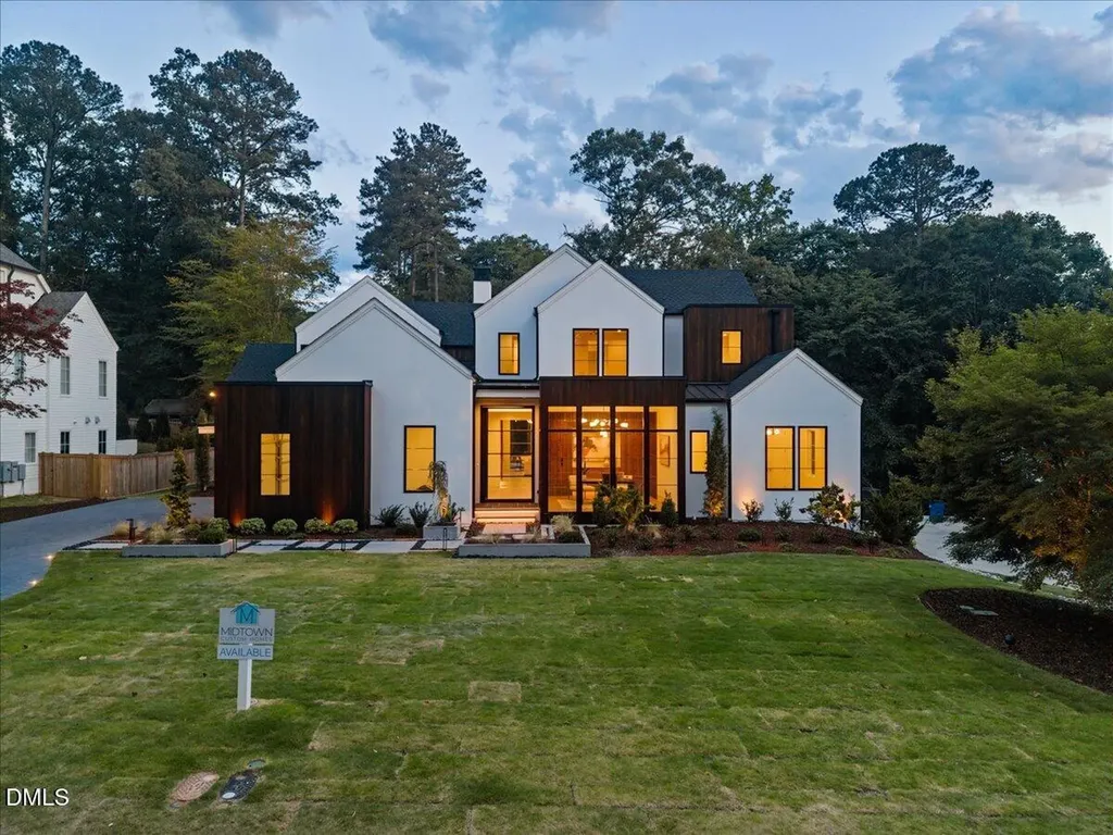 5301 Inglewood Lane Raleigh NC 27609