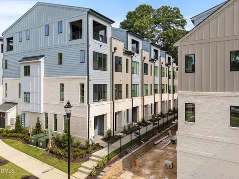 413 Chatham View Road Cary NC 27511
