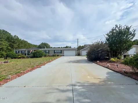 113 Pine Log Lane Roseboro NC 28382