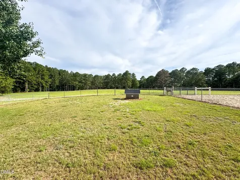 113 Pine Log Lane Roseboro NC 28382