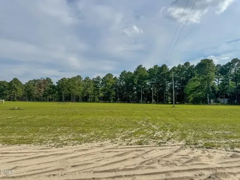 113 Pine Log Lane Roseboro NC 28382