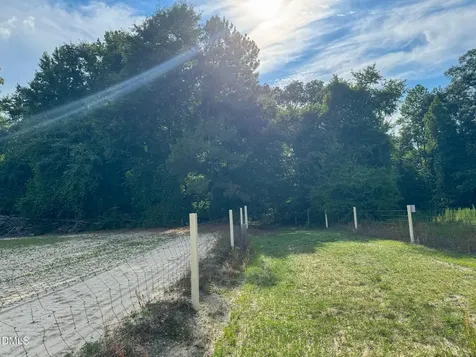 113 Pine Log Lane Roseboro NC 28382
