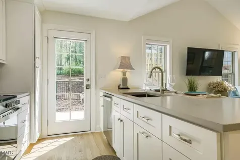 3516 Ranlo Drive Raleigh NC 27612