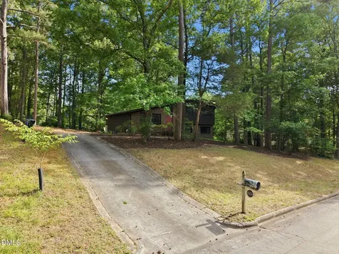 1904 Overland Drive Chapel Hill NC 27517