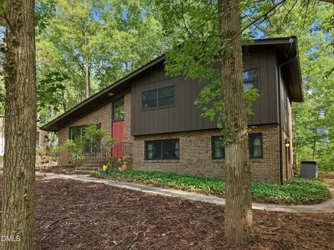 1904 Overland Drive Chapel Hill NC 27517