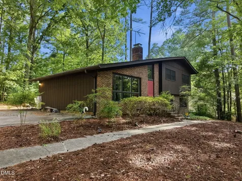 1904 Overland Drive Chapel Hill NC 27517
