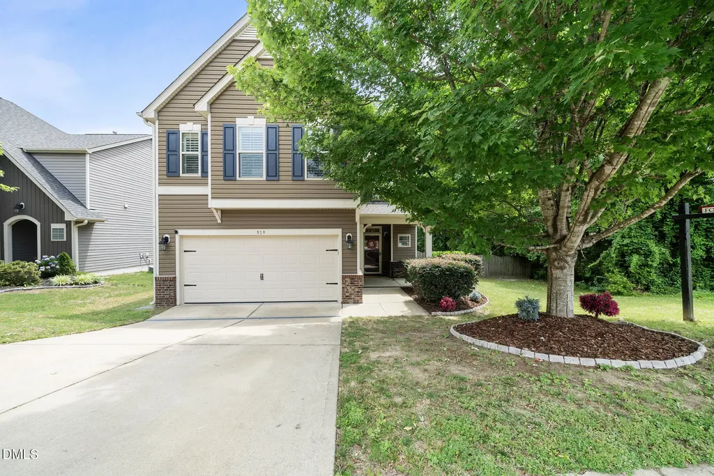 919 Award Street Fuquay Varina NC 27526
