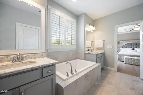2720 Cutleaf Drive Apex NC 27539