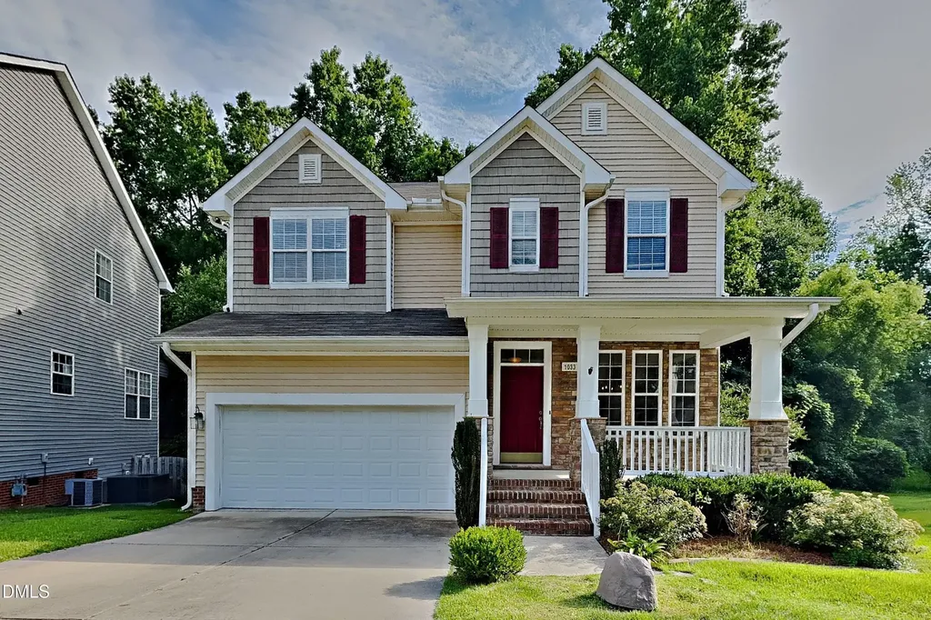 1033 Crystalwater Drive Fuquay Varina NC 27526