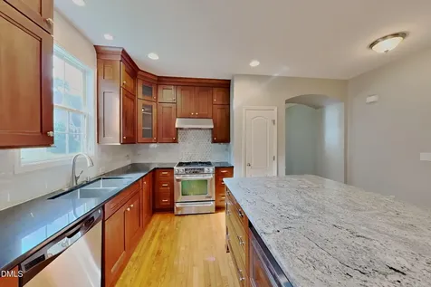 1033 Crystalwater Drive Fuquay Varina NC 27526