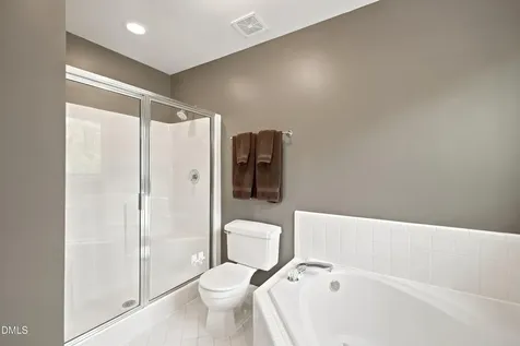 1643 Jamestowne Place Chapel Hill NC 27517