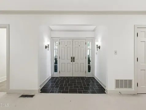 2420 Tyson Street Raleigh NC 27612