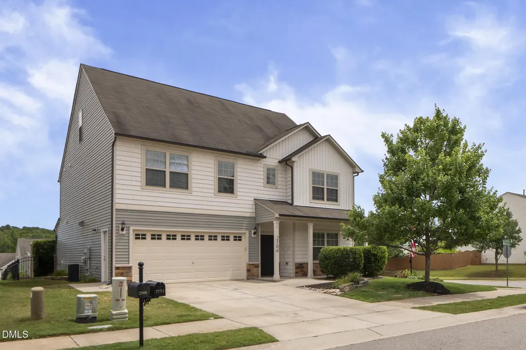 2504 Averon Drive Fuquay Varina NC 27526