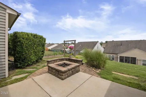 2504 Averon Drive Fuquay Varina NC 27526