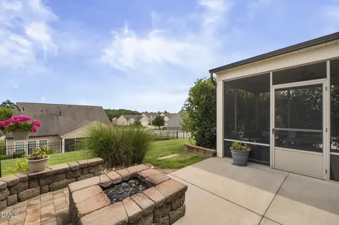 2504 Averon Drive Fuquay Varina NC 27526