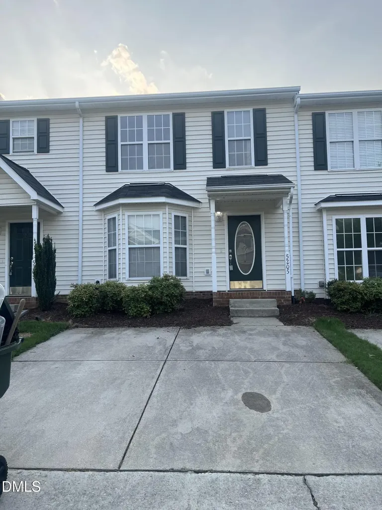 5205 Tanglewood Creek Court Raleigh NC 27610