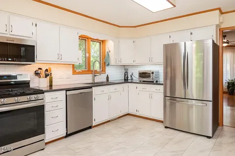 612 Wildwood Lane Graham NC 27253