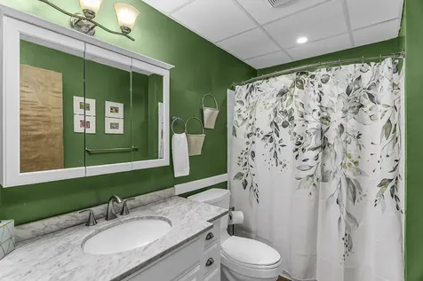 1112 Meadowbrook Trail Hillsborough NC 27278