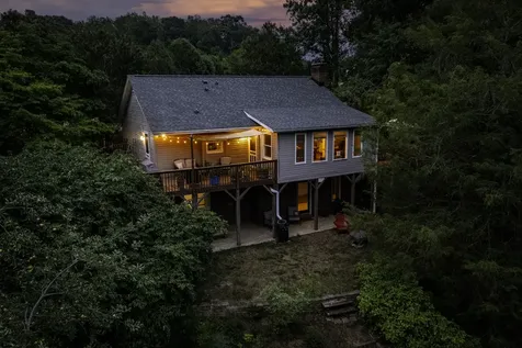1112 Meadowbrook Trail Hillsborough NC 27278