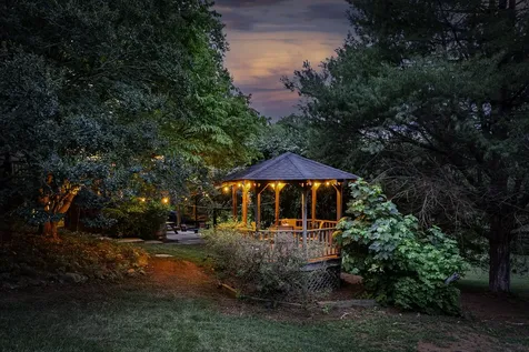 1112 Meadowbrook Trail Hillsborough NC 27278